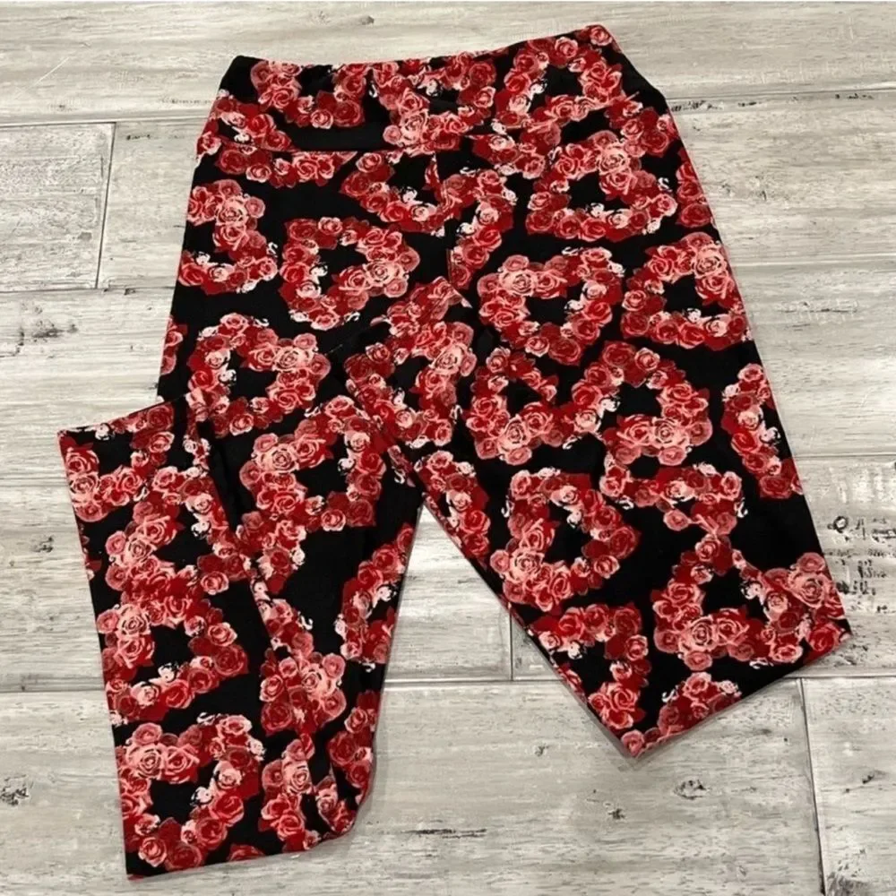 Vintage LuLaRoe Valentine’s Day Black Pink Floral Rose Hearts Leggings OS